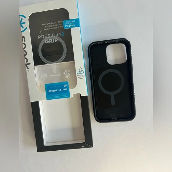 Speck Presidio2 grip iPhone 13 Pro case NIB black - Picture 8 of 8